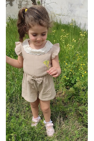 Novy Baby Müslin Kumaş Dantel Yaka Fiyonklu Kız Çocuk Tulum - 2-5 Yaş
