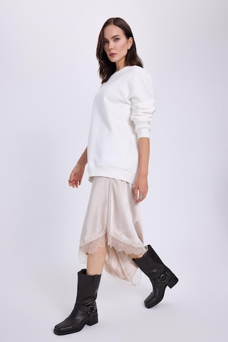 Tudors Kadın Oversize Geniş Kesim Pamuklu 3 İplik İçi Polarlı Basic Beyaz Bisiklet Yaka Sweatshirt-41553 Beyaz