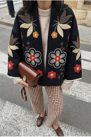 Femelle Siyah Nakış İşlemeli Vintage Kaşe Ceket
