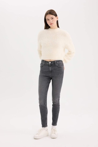 DeFacto Skinny Fit Yüksek Bel Düz Paça Uzun Jean Görünümlü Yıkamalı Pantolon D5047AX24CWNM36