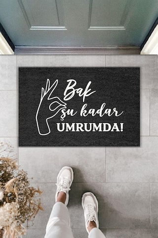 Rugmood Modern Dijital Baskı - Bak Şu Kadar Umrumda Yazılı - Kapı Önü Paspası Siyah
