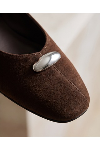 Futsishoes Dove Kahverengi Hakiki Deri Metal Detaylı Kadın Babet Ayakkabı