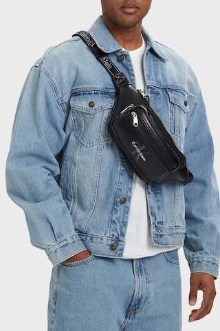 Calvin Klein Logolu Ayarlanabilir Askılı Bel Çantası Lv04d3419gub1 Erkek Bel Çantası Lv04d3419g Ub1 Siyah