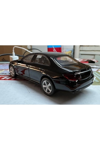 Oyuncak Metal Model Araba 1/36 Çek Bırak Mercedes Benz E Class Siyah