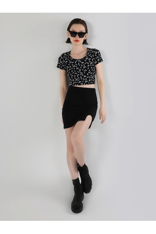 Colins Slim Fit Yuvarlak Yaka Çiçekli Kadın Lacivert Kısa Kol Tişört Cl1063448 Q1.v2 Nav Lacivert