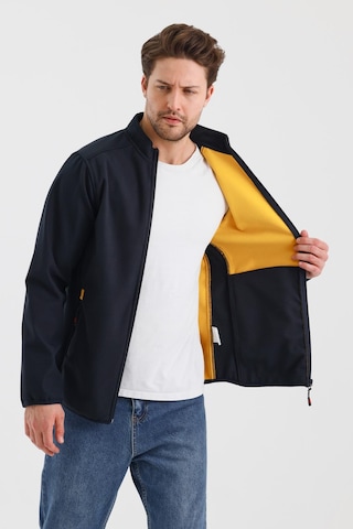 Alexandergardi Alexandergardı Dik Yaka Fermuarlı Astarsız İçi Polar Su İtici Softshell Kumaş Mont E24-mnt-02 001