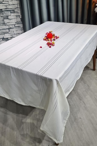 Corvver Dertsiz Masa Örtüsü 155x220 Krem Krem