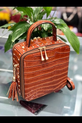 Sentt Deri Kare Zımbalı Çanta Pembe