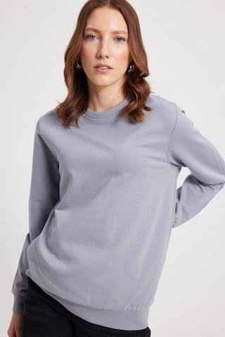 Tudors Kadın Oversize Geniş Kesim %100 Pamuk 2 İplik Bisiklet Yaka Açık Gri Sweatshirt -42616 Açık Gri