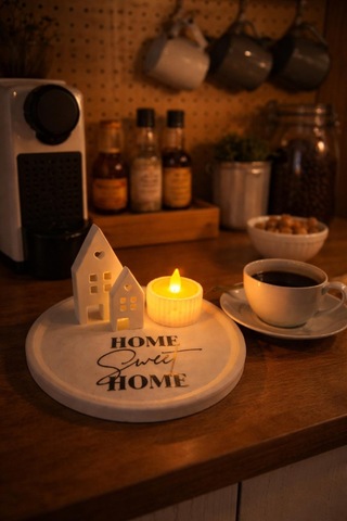 Home Sweet Home Yazılı Dekoratif Set 4 Parça Tabak, Ev Figürleri Ve Mumluk Takımı Home Sweet Home Yazılı Dekoratif Set 4 Parça Tabak, Ev Figürleri Ve Mumluk Takımı