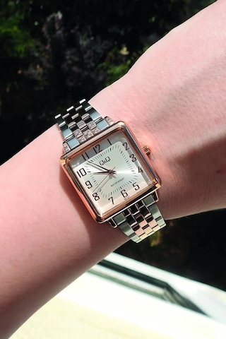 Q&q Qcg51414 Rose Gümüş Rakamlı Modern Kare Kadın Kol Saati