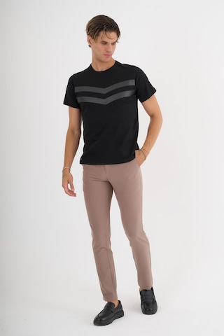 Erkek Siyah Baskılı %100 Pamuklu Standart Kalıp T-shirt Beyaz