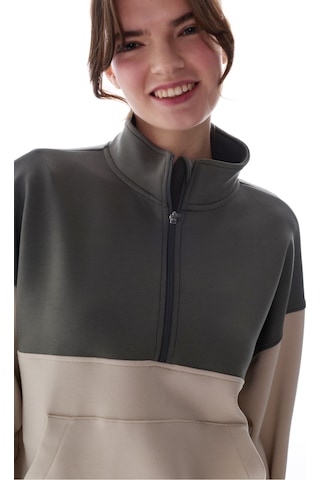 Penti Haki Silky Feel Color Block Sweatshirt