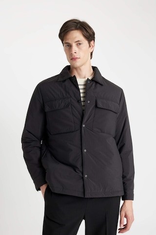 DeFacto Siyah Su İtici Şişme Mont Slim Fit Dar Kesim Gömlek Yaka Çıtçıtlı Cepli D1230AX24WNBK27