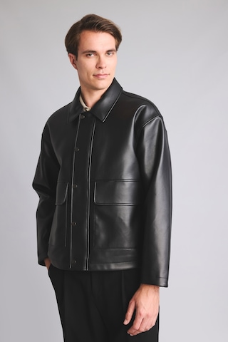 Defacto Regular Fit Polo Yaka Çıtçıtlı Cepli Suni Deri Mont H2826ax26aubk27 Siyah-bk27