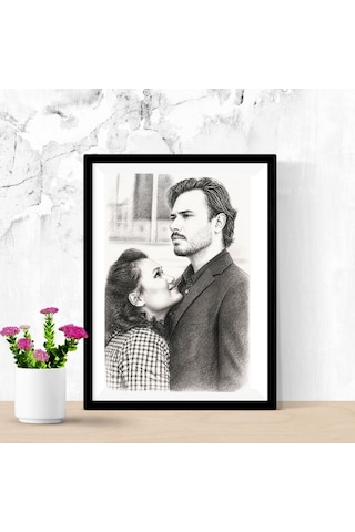 Sevgiliye Hediye Fotoğraftan Karakalem Resim Baskılı Yapışkanlı Çerçeve