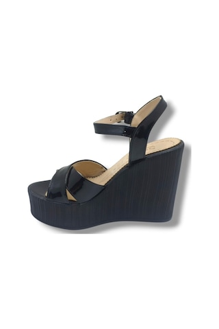 Selfie 4285-26 Rugan Çapraz Bant Yüksek Dolgu Taban Fashion Kadın Sandalet 11cm Siyah