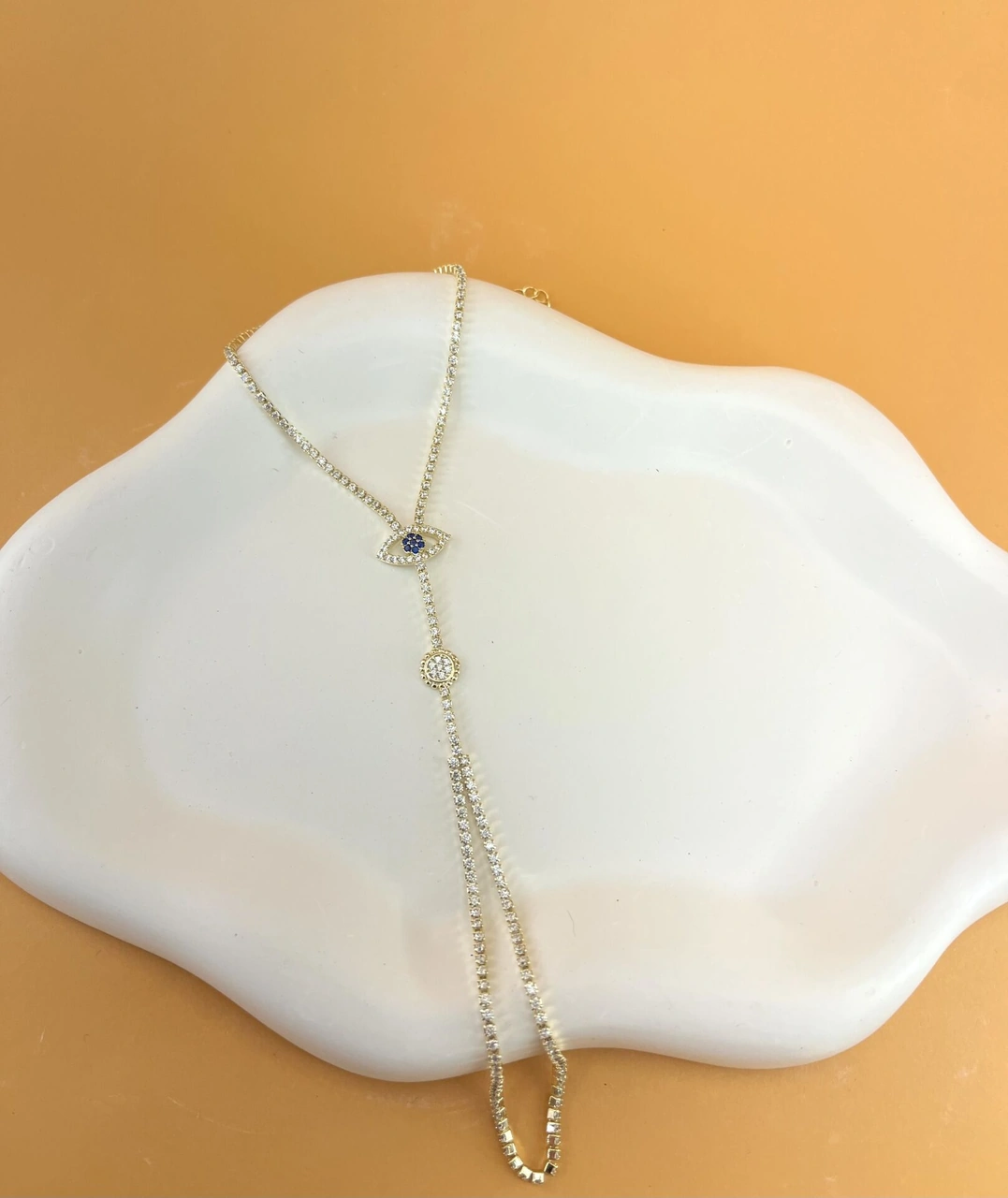 Altın Renkli Gözlü Ve Taşlı Şahmeran Çok Renkli