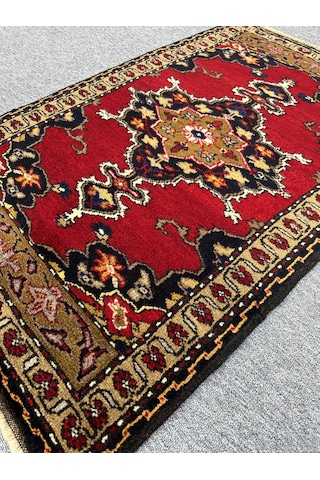 Burak Halı El Dokuma Kırmızı 88 x 142  CM %100 Yün Kök Boya Yörük Halısı