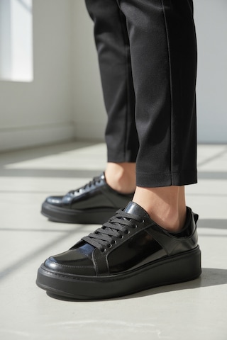 Fox Shoes V274728004 Siyah Kalın Tabanlı Spor Ayakkabı Sneakers Siyah