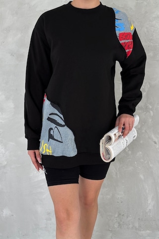 Femelle Kadın Beyaz Şardonlu Tasarım Kot Detaylı Sweatshirt siyah