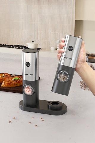 Neutron Pilli Led Işıklı Otomatik Baharat Öğütücü 2'li Paket Siyah