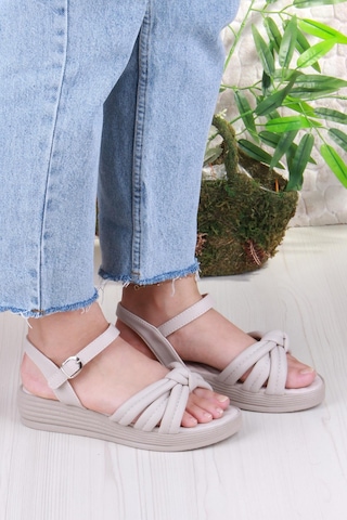 Fort 05-2077 Soft Rahat Toka Detaylı Büzgülü Bant Kadın Sandalet Ten