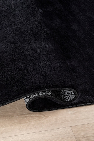Vl Comfort Peluş Halı Gri Overloklu Siyah