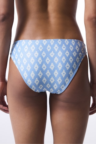 Penti Renkli Nomi Bikini Altı