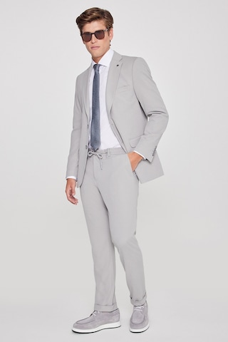 AC&Co / Altınyıldız Classics Erkek Grı Slim Fit Dar Kesim Mono Yaka Beli Bağlamalı Kapak Cepli Esnek Takım Elbise Grı