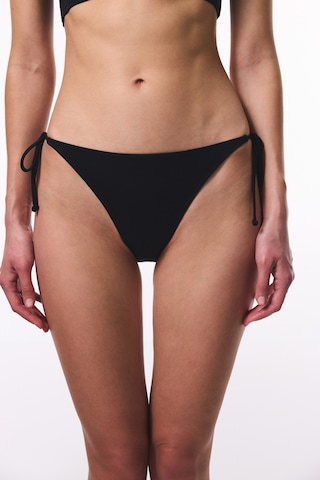Penti Siyah Bağlamalı Düşük Bel Bikini Altı