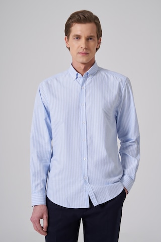 Morven Erkek A. Mavi Pamuk Trend Çizgili Dynamic Fit Düğmeli Yaka Gömlek 26ms004028311 A. Mavi