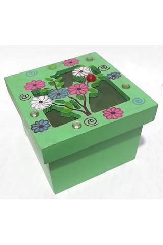 11x11x8cm Boyutlarında Ağaç Desenli Boncuklu Ahşap Hediye Kutusu Kaliteli Ahşaptan Üretilmiştir