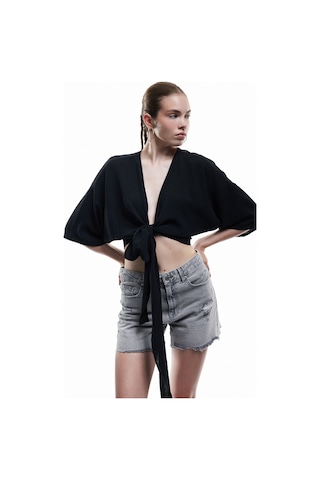 Koton Kısa Kollu Kruvaze Yaka Bağlama Detaylı Oversize Kimono Siyah 5sal50003ıw Siyah