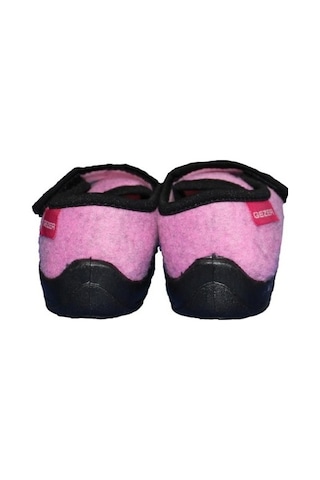 Gezer Kız Çocuk Kreş Ana Okulu Ev Içi Panduf