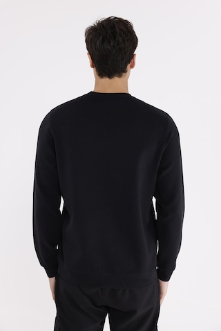 Rowinger Modal Karışımlı Yumuşak Dokulu Rahat Kalıp Esnek Kullanım Sunan Sweatshirt Black