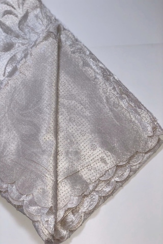 Muteks Kaymaz Tabanlı Tay Tüyü Çekyat, Koltuk, Kanepe Örtüsü Krem Renk 175x210cm