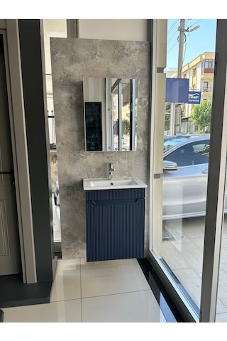 Banyo Dolabı Aynalı Cnc İşlemeli Membran Kapaklı 55 Cm Mavi