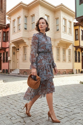 Lela Regular Fit Yaka Detaylı Volanlı Şifon Midi Bayan Elbise 611El1448 Mavi