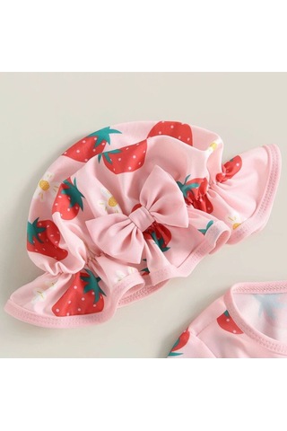 Pembe Çilek Desenli Kolay Giydirilebilir Şirin Şapkalı Mayo Seti Pembe