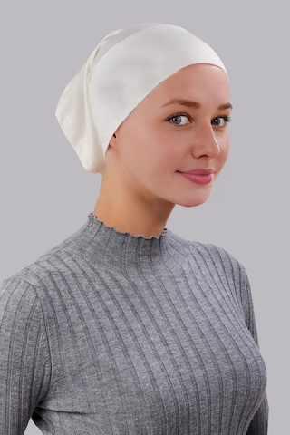 Tesettür Boru Bone Önü Dikişsiz Hazır Pratik Geçmeli Düz Bonesi Pamuk Likralı Penye Ekru