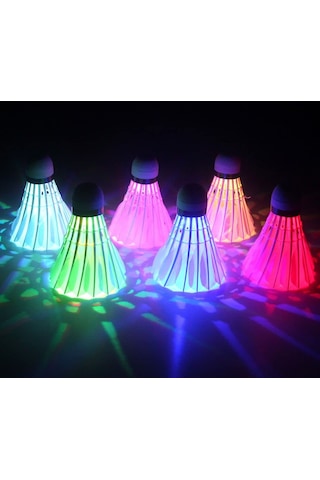 Aubyhe Led Işıklı Renkli Flaş Badminton Topu, Gölge Tüyü, Hafif 6.7g , Tek Tuş Açma/kapama, 6 Adet Paket, Gece Sporu İçin Dayanıklı