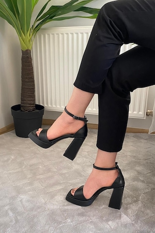 Asmi Shoes Kadın Verlino Tek Bantlı Bilekten Bağlamalı 10 Cm Platform Topuklu Ayakkabı Siyah Siyah
