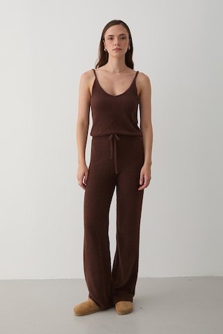 Kahverengi Yumoş Üçlü Takım Kahverengi