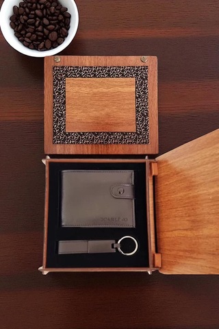 Cüzdan Ve Mat Siyah Anahtarlık Hediye Kutusu