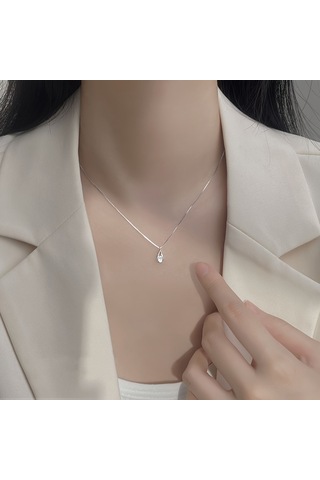 Niş Tasarım Gözyaşı Şekli Kolye Takı Gümüş