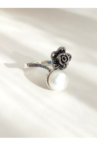 Gümüş Beyaz İnci Markazit Taşlı Gül Tasarım Kadın Yüzük
