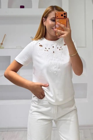 Fiolin Soft Touch Modal Kumaş Nakışlı Lazer Kesim T-shirt Ekru