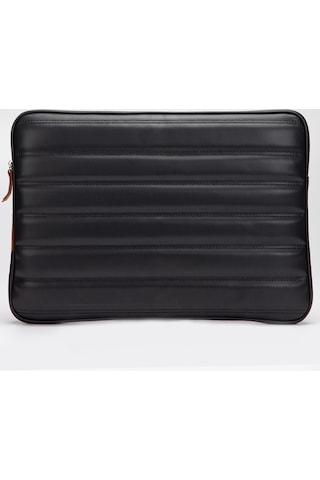 Kapitone Laptop Kılıfı 15.6 & 16 İnç Düz Siyah