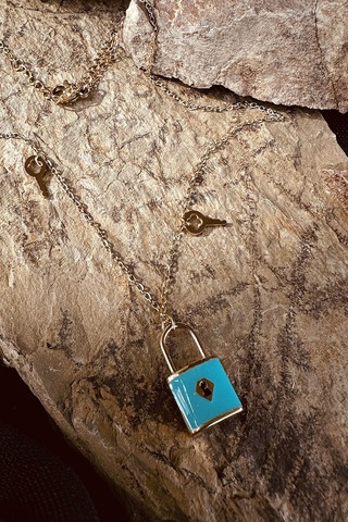 Kilit Anahtar Tasarım Mineli Turkuaz Renk İşlemeli Şık Kadın Paslanmaz Çelik Gold Altın